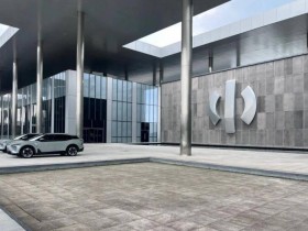 古斯托:面对巴黎是一次不错的考验,只是进决赛还不够大家要取胜